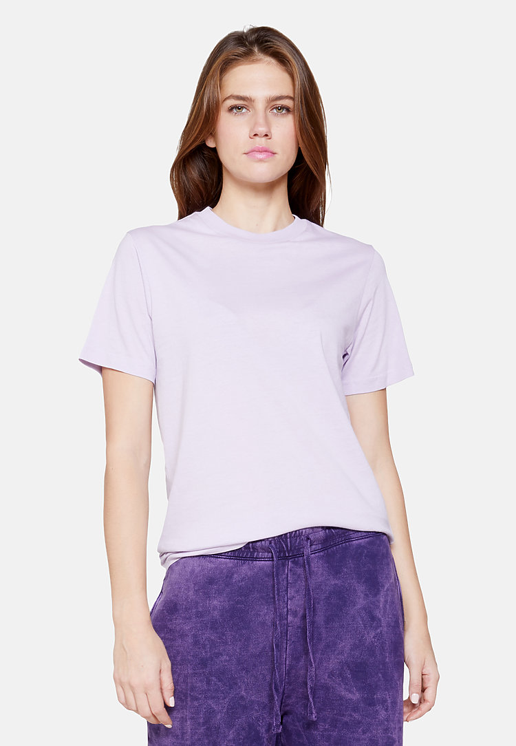 Deluxe Tee LILAC frontw