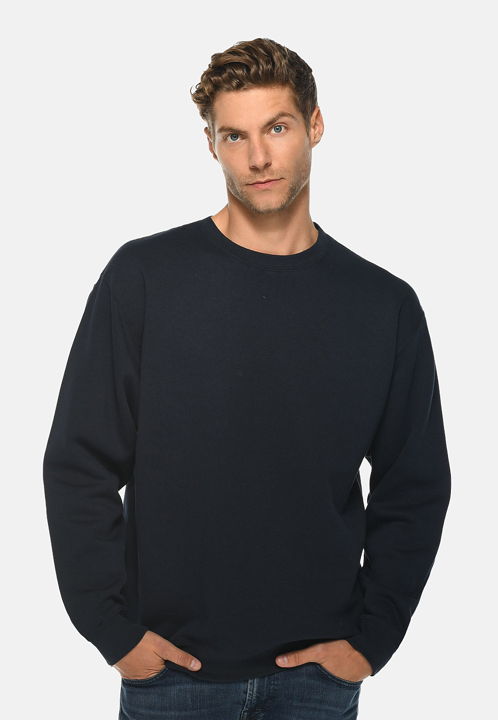 black crew neck pullover